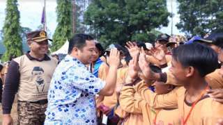 ARIEF R WISMANSYAH : SAMBANGI PESERTA JAMBORE PRAMUKA CABANG KOTA TANGERANG III